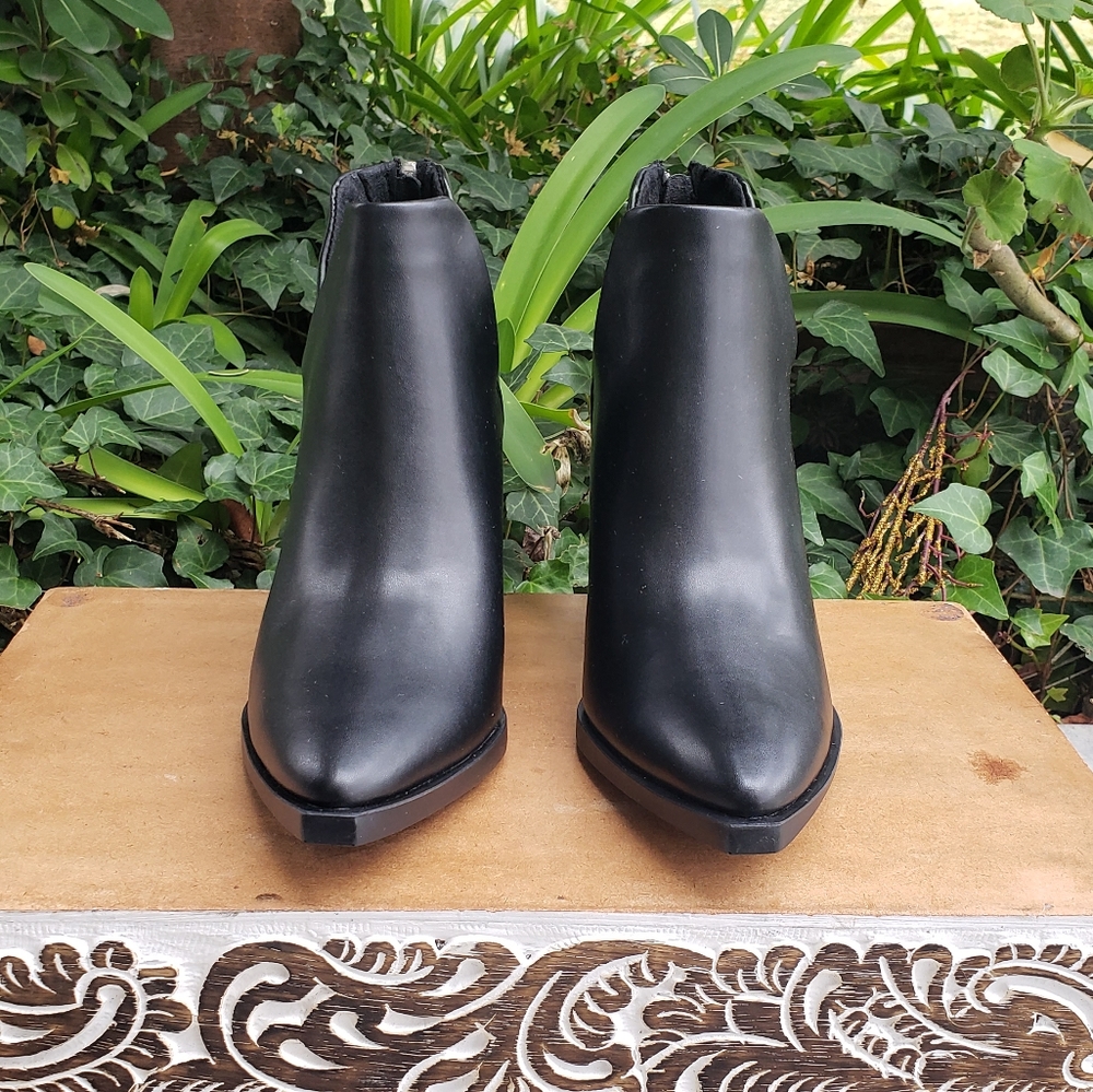 Western Chic Steve Madden Black Leather Booties - Picture 10 of 14
